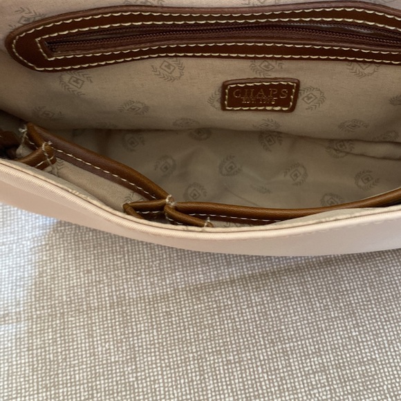 CHAPS Crossbody Shoulder Bag Khaki Beige Stony Brook Handbag NWT - Picture 6 of 8